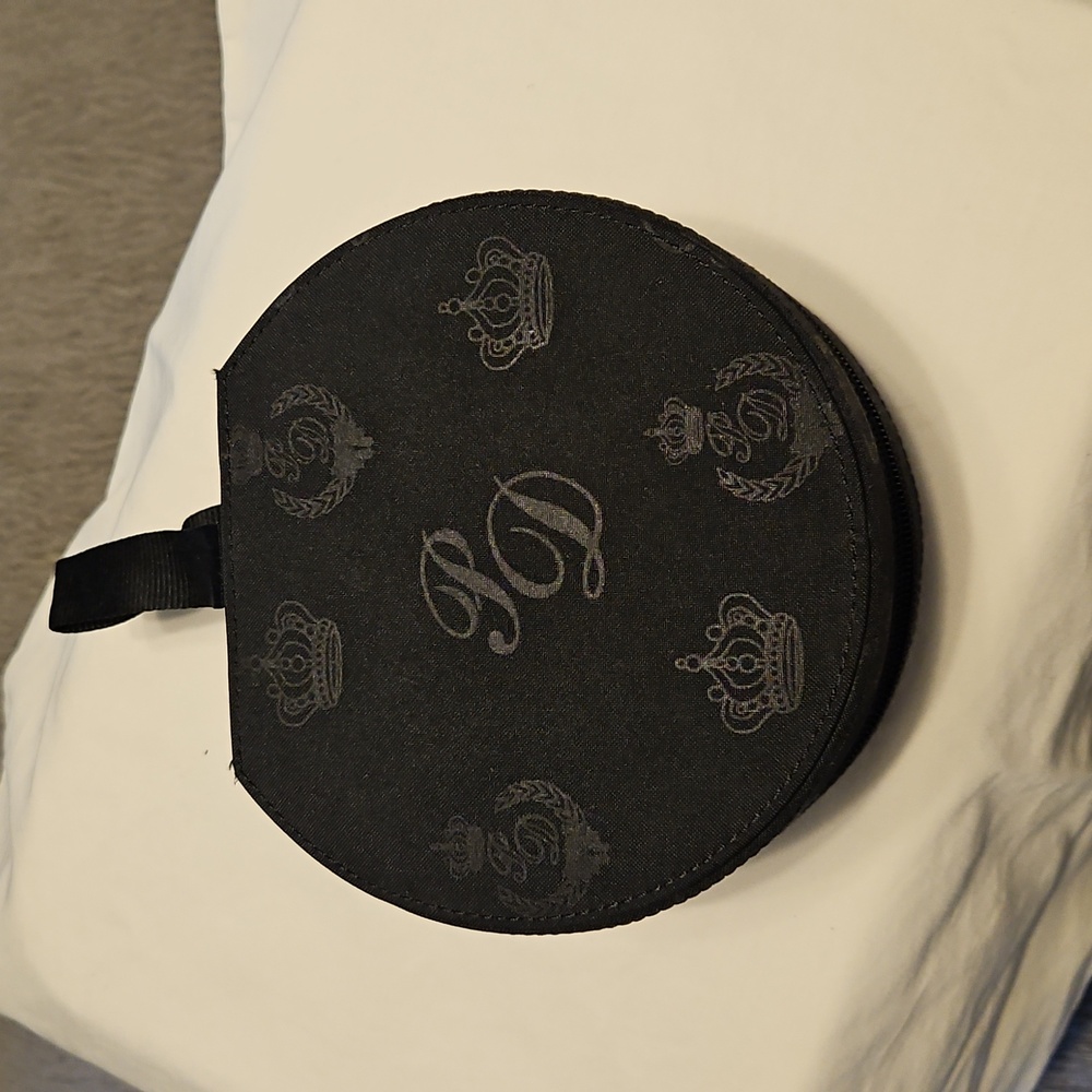 Premier Designs NWOT Travel Jewelery Case